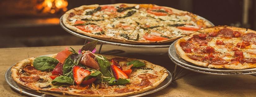 L'histoire de Certains Plats Emblématiques et leur Évolution au Fil du Temps