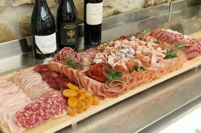 Traiteur Comptoir des Saveurs  38